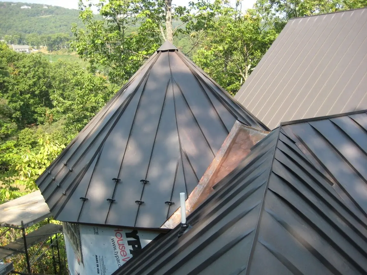 Professional Roof Tarp Installation by Craftsman Roofing in Middle